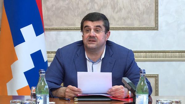 Рабочее совещание президента Арцаха Араика Арутюняна с представителями правоохранительных органов (6 июля 2022). Еревaн - Sputnik Армения