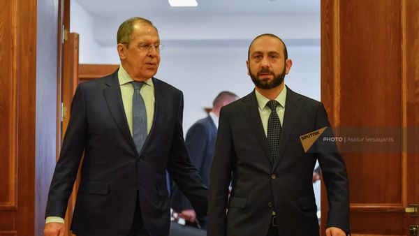 Встреча министров иностранных дел Армении и России Арарата Мирзояна и Сергея Лаврова (9 июня 2022). Еревaн - Sputnik Армения