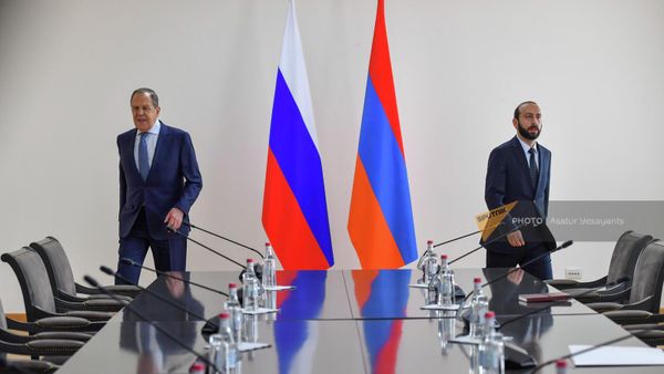 Встреча министров иностранных дел Армении и России Арарата Мирзояна и Сергея Лаврова (9 июня 2022). Еревaн - Sputnik Армения