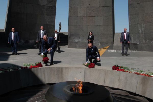 Возложение цветов к вечному огню  - Sputnik Армения