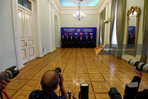 ՀԱՊԿ երկրների ԱԳ նախարարների արարողակարգային լուսանկարը  - Sputnik Արմենիա