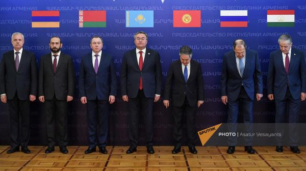ԱԳ նախարարները կանգնել են լուսանկարվելու համար  - Sputnik Արմենիա