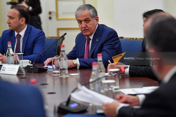 Տաջիկստանի Հանրապետության արտաքին գործերի նախարար Սիրոջիդին Մուխրիդդինը ՀԱՊԿ անդամ պետությունների արտաքին գործերի նախարարների խորհրդի ընդլայնված նիստում - Sputnik Արմենիա
