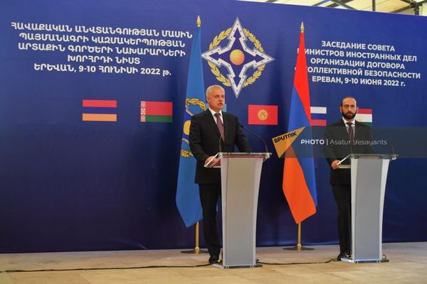 ՀԱՊԿ արտգործնախարարների խորհրդի նիստի արդյունքներով Արարատ Միրզոյանի ու Ստանիսլավ Զասի մամուլի ասուլիսը - Sputnik Արմենիա