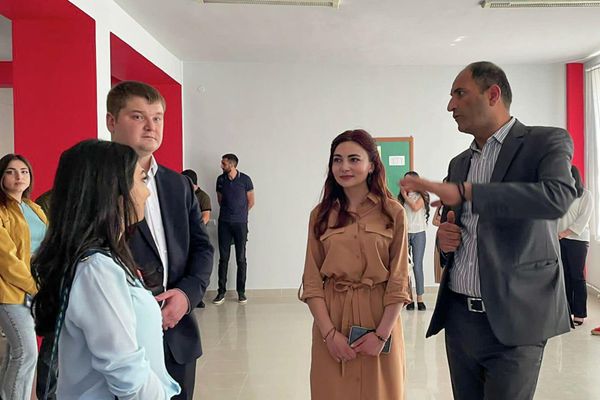 ՀՊՏՀ Գյումրու մասնաճյուղում բացվել է գործընկեր երկրների անկյուն - Sputnik Արմենիա