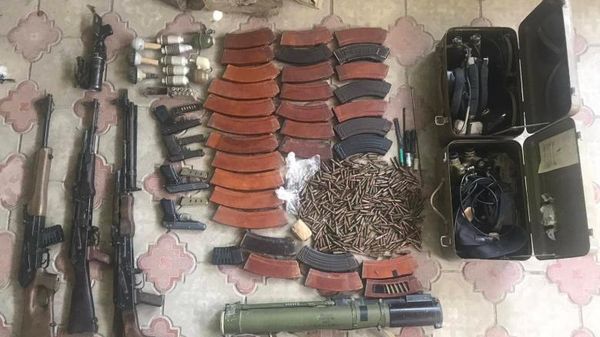 Полиция обнаружила оружие, боеприпасы и наркотические вещества в селе Джанфида Армавирской области - Sputnik Армения