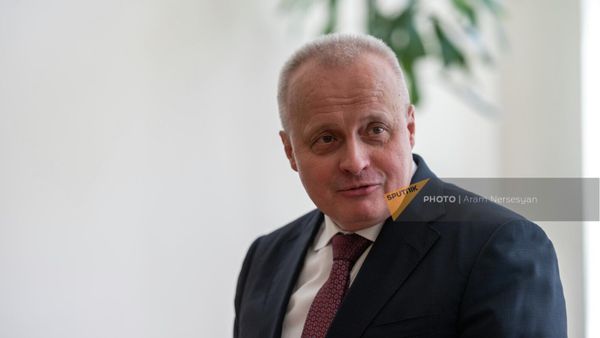 Чрезвычайный и полномочный посол России Сергей Копыркин на выставке Александр Грибоедов. Дорога на Кавказ, открывшейся в Национальной библиотеке Армении (13 июня 2022). Еревaн - Sputnik Армения