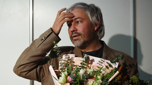Дизайнер Александр Рогов после показа своей новой коллекции бренда ROGOV в рамках Mercedes Benz Fashion Week Russia (23 апреля 2021). Москвa - Sputnik Армения