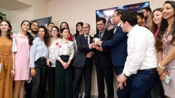 Лауреат Нобелевской премии по физиологии и медицине Артем (Ардем) Патапутян в Ереванском государственном медицинском университете (14 июня 2022). Еревaн - Sputnik Армения
