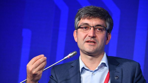 Ректор Российской экономической школы Рубен Ениколопов на Петербургском международном экономическом форуме (4 июня 2021). Санкт-Петербург - Sputnik Армения