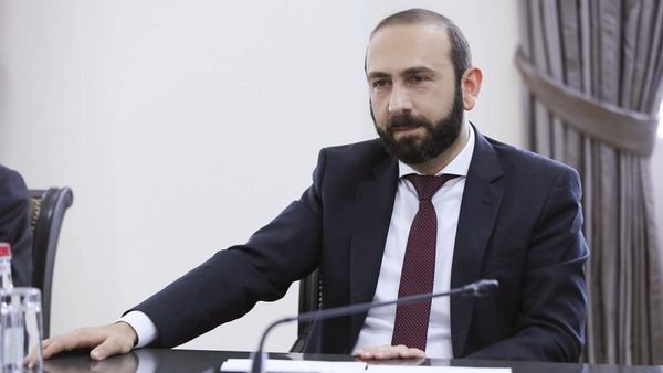 Министр иностранных дел Армении Арарат Мирзоян принял председателя Парламентской ассамблеи ОБСЕ Маргарет Седерфельт (16 июня 2022). Еревaн - Sputnik Армения