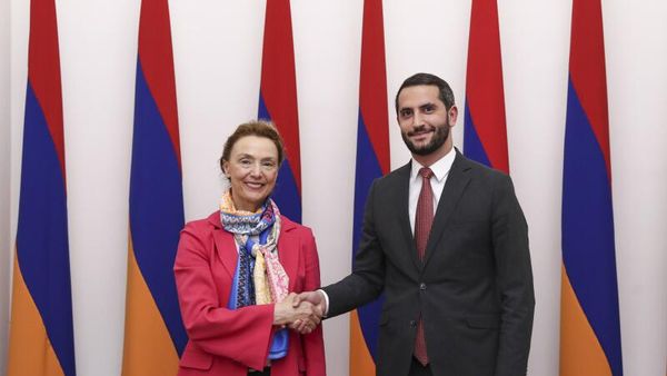Заместитель председателя Национального Собрания Армении Рубен Рубинян встретился с генеральным секретарем Совета Европы Марией Пейчинович-Бурич (17 июня 2022). Еревaн - Sputnik Армения