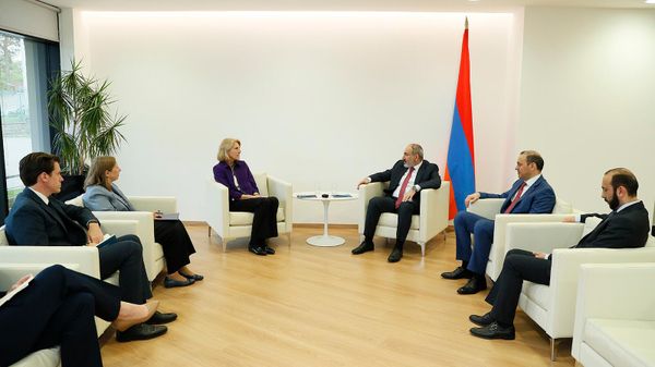 ՀՀ վարչապետ Նիկոլ Փաշինյանն ընդունել է ԱՄՆ պետքարտուղարի եվրոպական և եվրասիական հարցերով տեղակալ Քերին Դոնֆրիդին - Sputnik Արմենիա