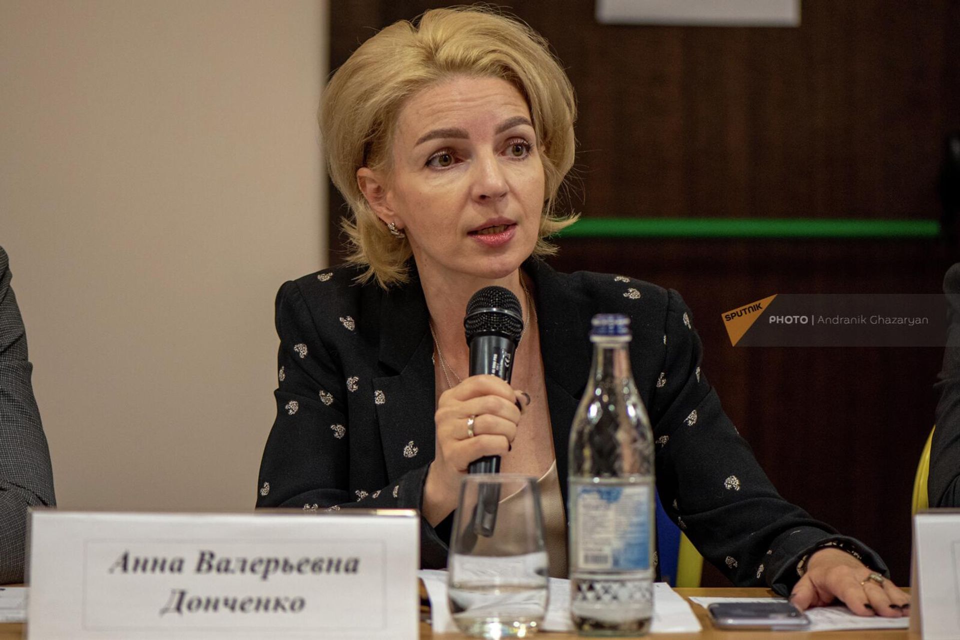 Торговый представитель России в Армении Анна Донченко на бизнес-форуме Армения и Удмуртия։ Doing Business (22 июня 2022). Еревaн Торговый представитель России в Армении Анна Донченко на бизнес-форуме Армения и Удмуртия։ Doing Business (22 июня 2022). Еревaн - Sputnik Արմենիա, 1920, 22.06.2022