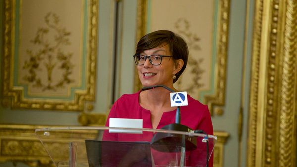 Лора Окла выступает во время круглого стол Пионеры американского феминизма (19 сентября 2018). Испания - Sputnik Армения