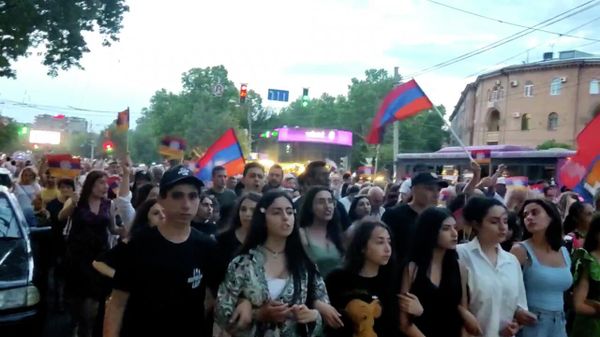 Ֆրանսիայի հրապարակից մեկնարկեց  «Դիմադրություն» շարժման երթը - Sputnik Արմենիա