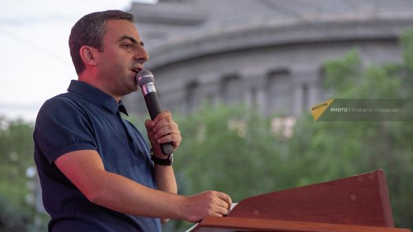 Իշխան Սաղաթելյանը հանրահավաքին - Sputnik Արմենիա