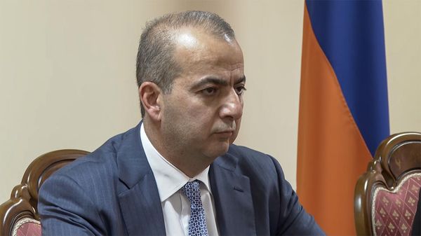 Директор Службы национальной безопасности Армен Абазян во время торжественного заседания, посвященного Дню формирования Службы государственной охраны СНБ (1 июля 2022). Еревaн - Sputnik Армения