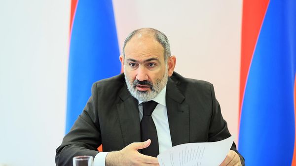 Премьер-министр Никол Пашинян принял участие в очередном заседании Консультативного собрания по сотрудничеству с внепарламентскими политическими силами (2 июля 2022). Еревaн - Sputnik Армения
