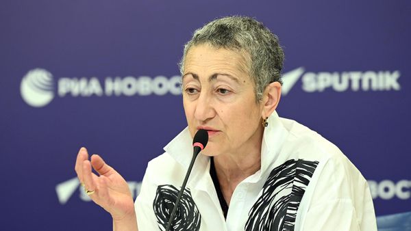 Востоковед Каринэ Геворгян во время видеомоста по теме Актуальная геополитическая ситуация вокруг России: Украина, СНГ, Союзное государство (4 июля 2022). Москвa - Sputnik Армения