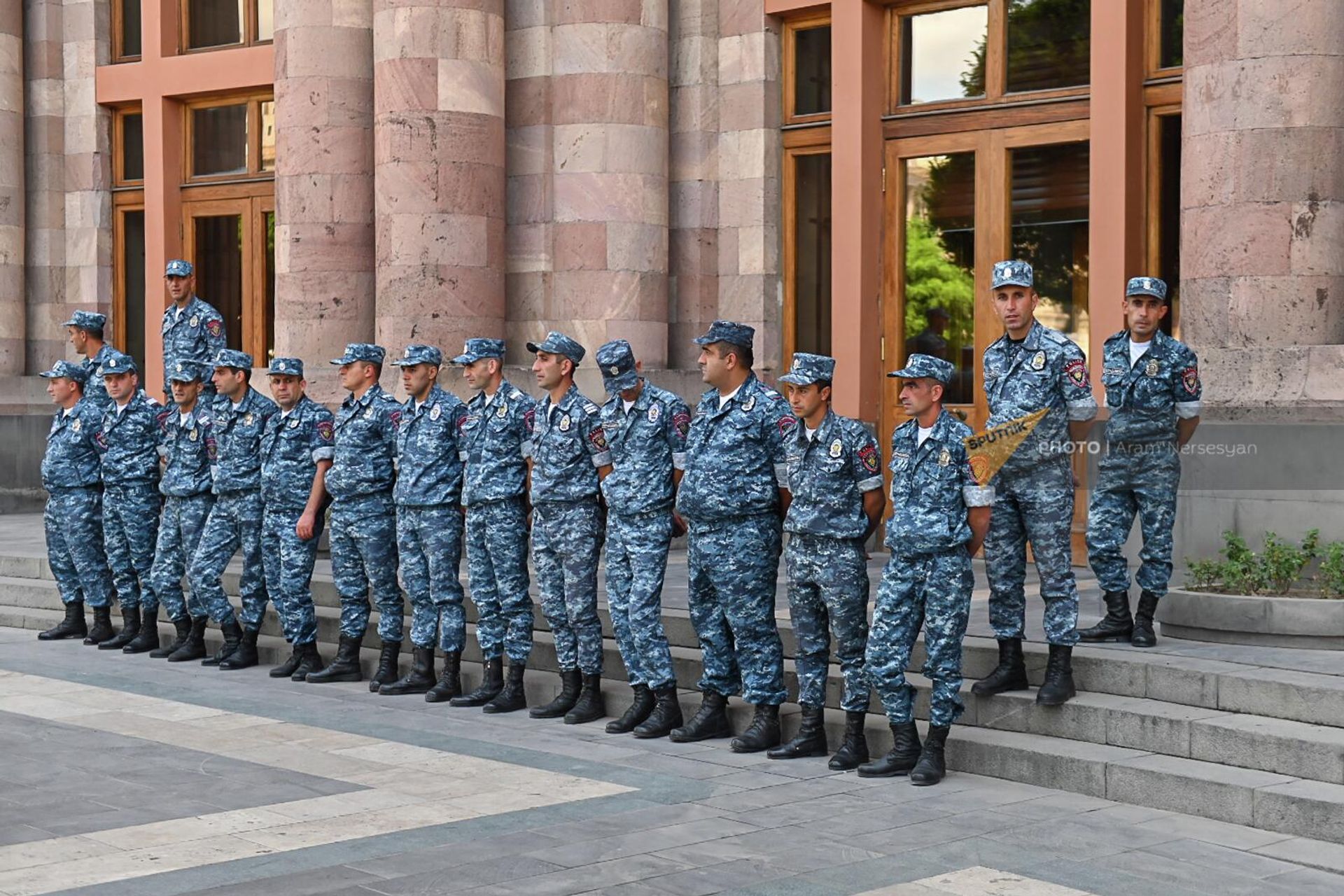 Акция протеста перед Домом правительства (5 июля 2022). Еревaн - Sputnik Արմենիա, 1920, 05.07.2022