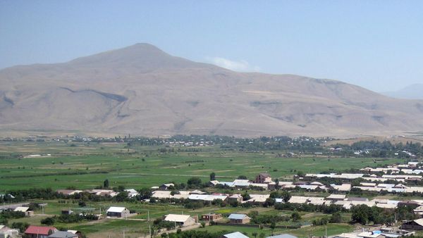 Село Арамус на фоне горы Атис, Котайкская область - Sputnik Армения