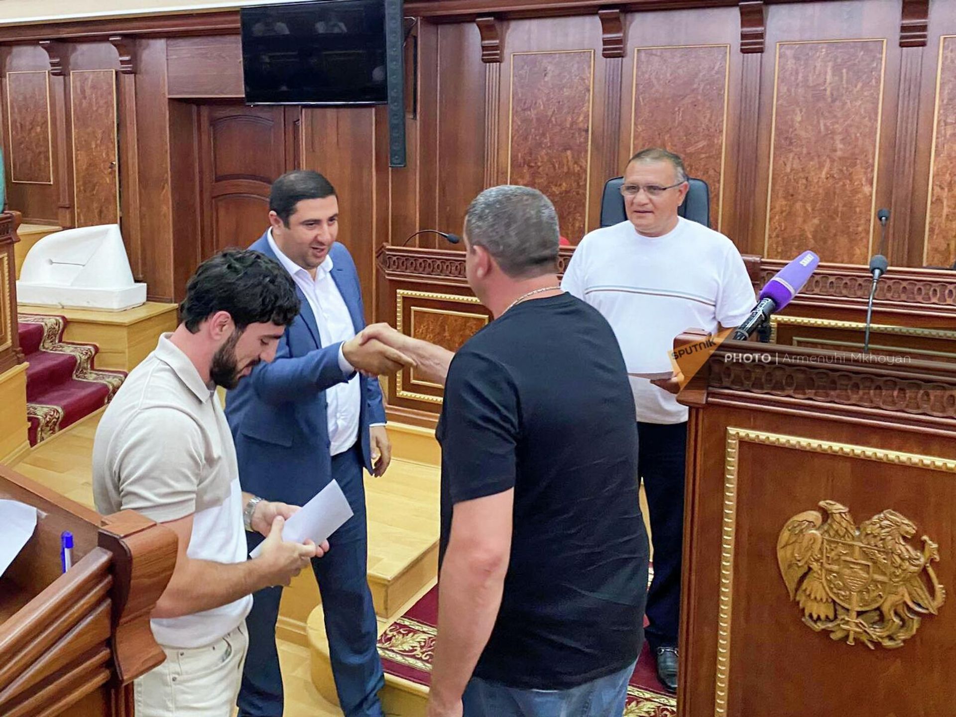 В Гюмри поздравили и наградили спортсменов, которые показали лучшие результаты на различных турнирах мира, Европы и республики в первом полугодии 2022 года (12 июля 2022). Гюмри - Sputnik Армения, 1920, 12.07.2022