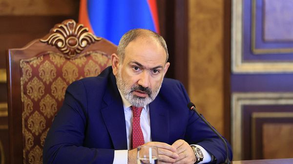 Совещание по вопросам системных реформ в Комитете гражданской авиации во главе с премьер-министром Николом Пашиняном (14 июля 2022). Еревaн - Sputnik Армения