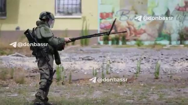 Сапёры Вооруженных сил России начали разминирование центральных улиц Северодонецка. - Sputnik Армения