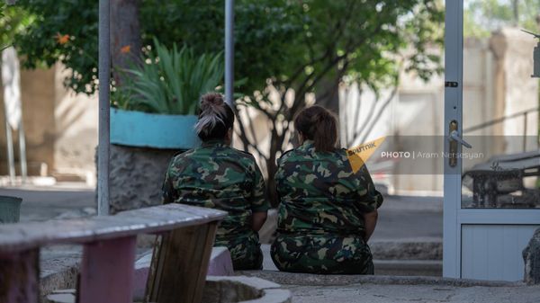 Сотрудницы УИУ Абовян - Sputnik Արմենիա