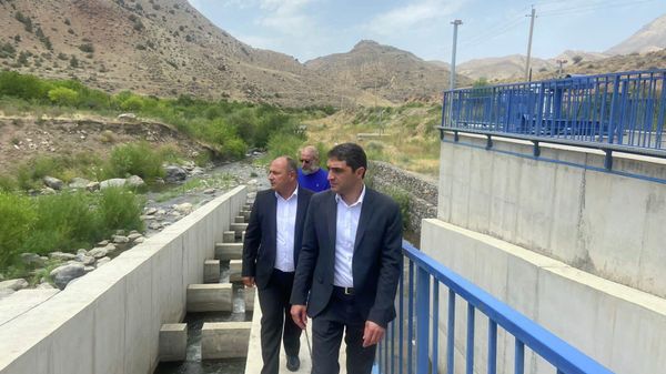 Նախարար  Սիմիդյանն այցելել է Վեդիի ջրամբարի համար Վեդի և Խոսրով գետերի վրա կառուցված  ջրընդունիչ կայաններ։ - Sputnik Արմենիա