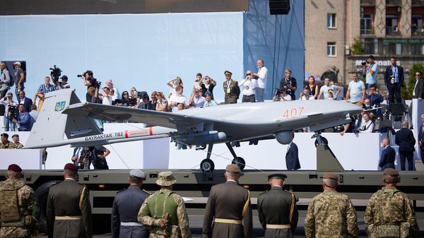 Разведывательно-ударный беспилотный комплекс Bayraktar ВВС Украины - Sputnik Армения
