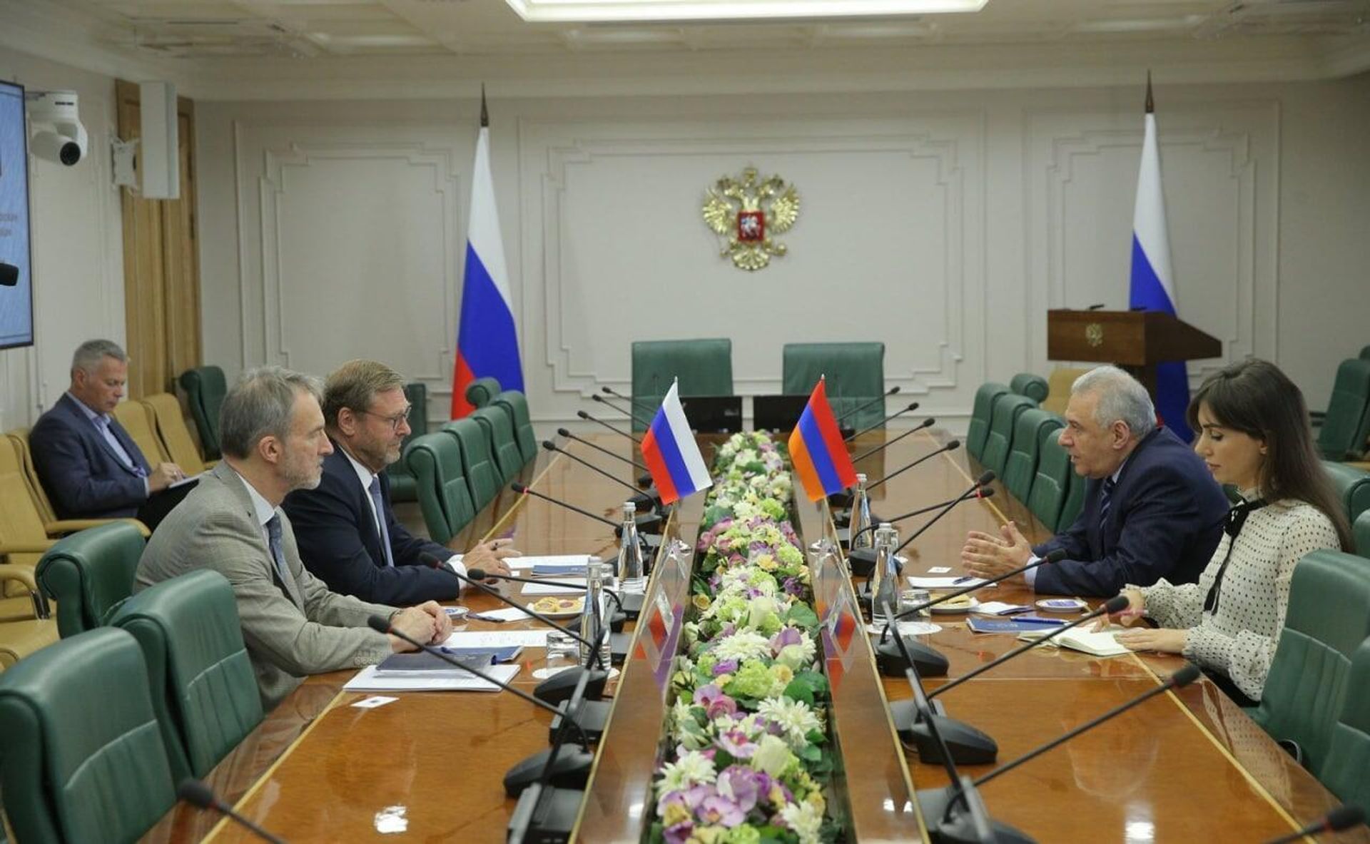 Встреча посла Армении в РФ Вагаршака Арутюняна и заместителя председателя Совета Федерации РФ Константина Косачева (20 июля 2022). Москва - Sputnik Армения, 1920, 20.07.2022