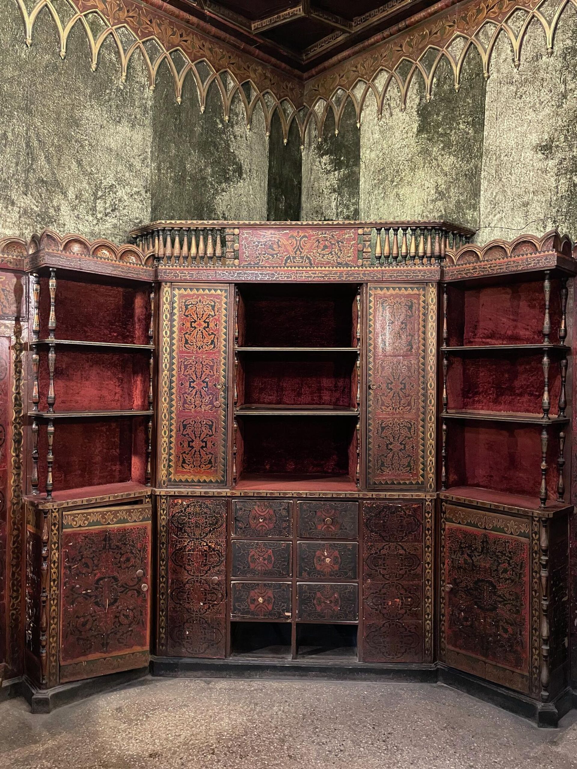 Интерьер книжного магазина на Маштоца 45 Интерьер книжного магазина на Маштоца 45 - Sputnik Армения, 1920, 21.07.2022