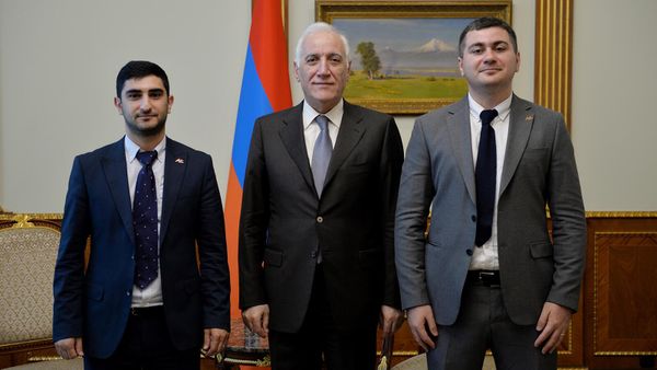 Վահագն Խաչատուրյանը հյուրընկալել է Մինսկի Ժամացույցների գործարանի ղեկավարության ներկայացուցիչներին - Sputnik Արմենիա
