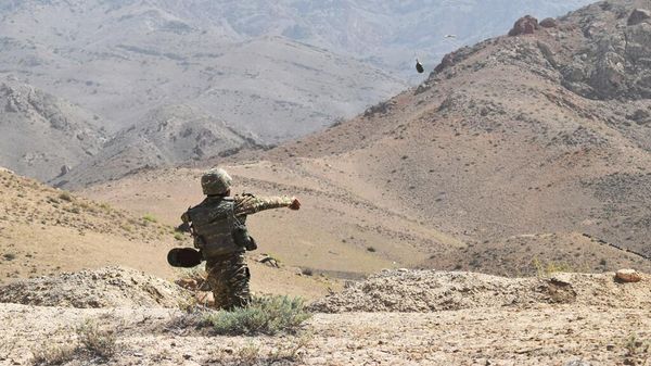 Армянские военнослужащие на тактических учениях - Sputnik Армения