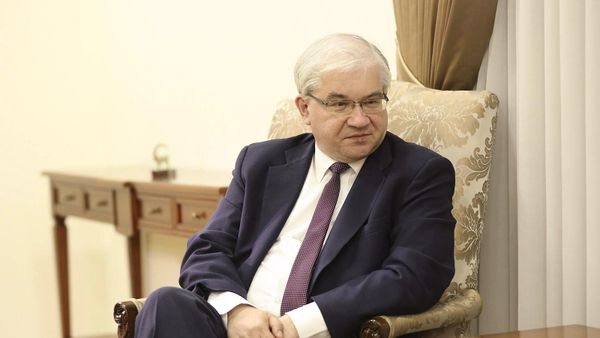 Министр иностранных дел РА Арарат Мирзоян принял российского сопредседателя Минской группы ОБСЕ, спецпредставителя министра иностранных дел РФ Игоря Ховаева (28 июля 2022). Еревaн - Sputnik Армения
