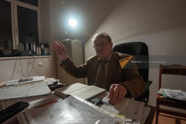 Заведующий Капанской горно-обогатительной лабораторией Климент Акопян - Sputnik Армения