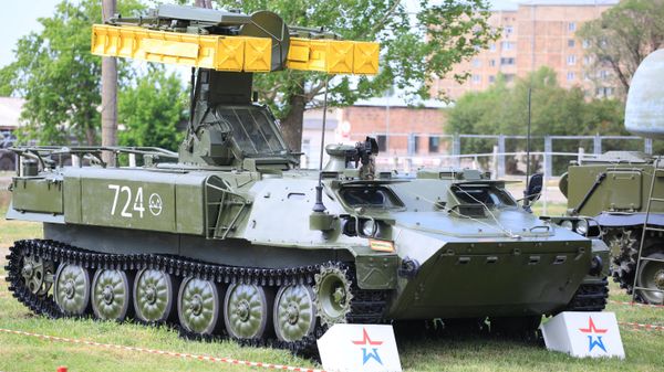 Подготовка техники и вооружения на военной базе ЮВО для показа в рамках форума Армия-2022  - Sputnik Армения