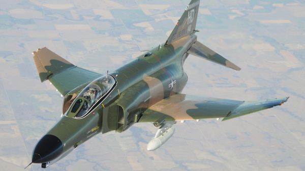 Истребитель F-4E - Sputnik Армения