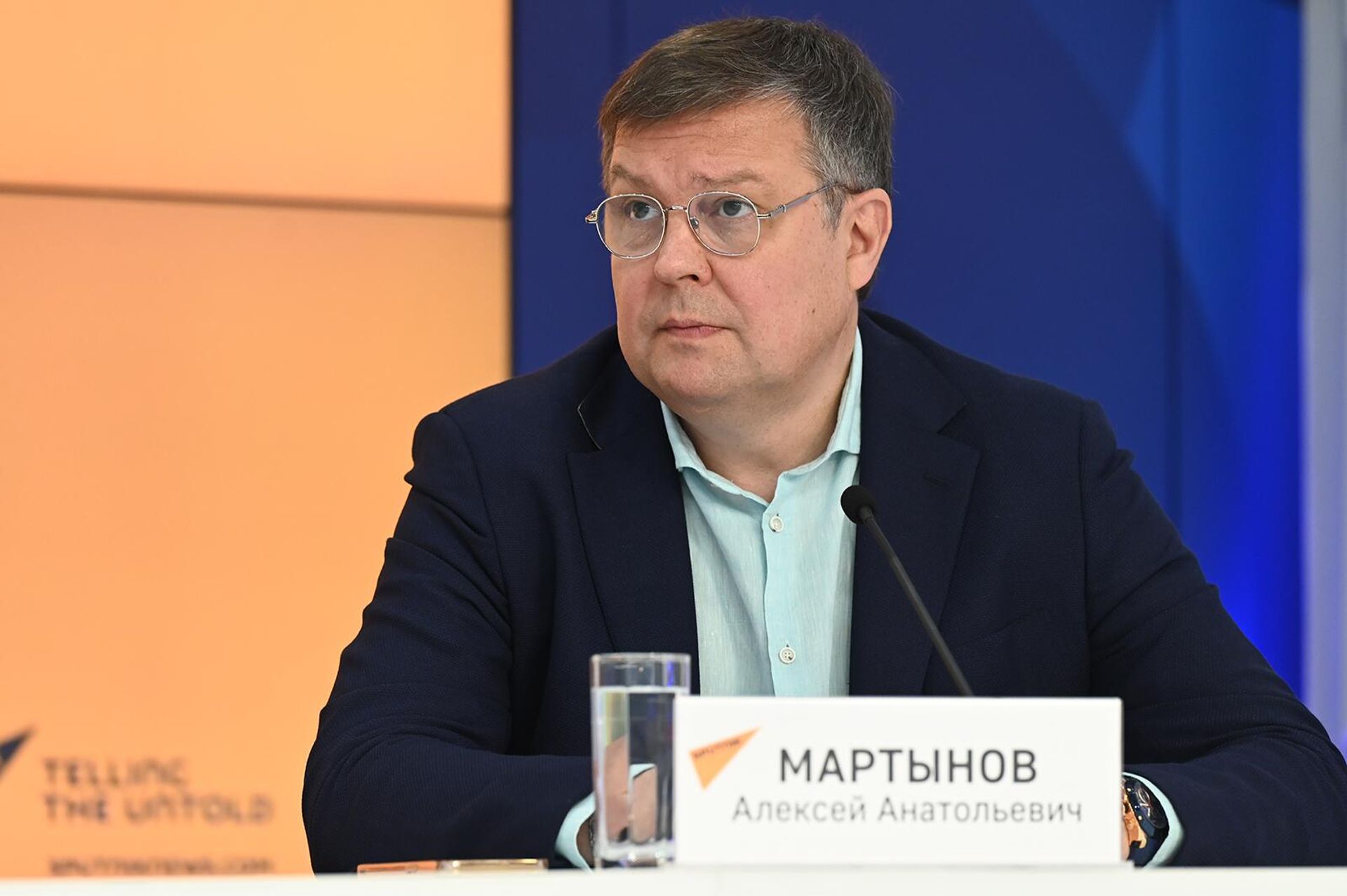 Директор Института новейших государств Алексей Мартынов во время видеомоста по теме Санкции против Союзного государства и их влияние на страны СНГ (15 августа 2022). Москвa - Sputnik Արմենիա, 1920, 15.08.2022