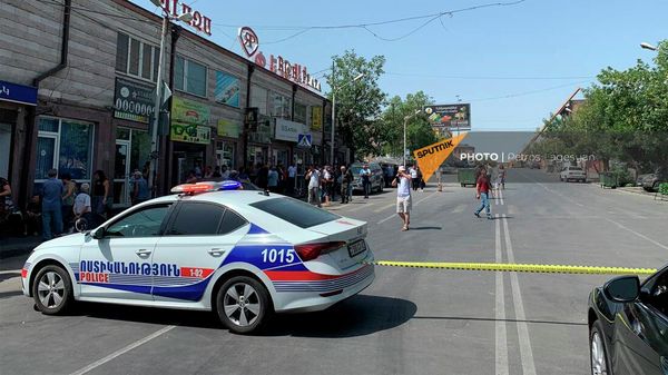 Բողոքի ակցիա «Փեթակ» առևտրի կենտրոնի մոտ. արխիվային լուսանկար  - Sputnik Արմենիա