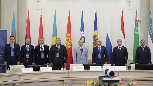 Делегация Комитета государственных доходов Армении приняла участие в очередном заседании координационного совета органов налоговой инспекции СНГ (23 августа 2022). Минск - Sputnik Армения