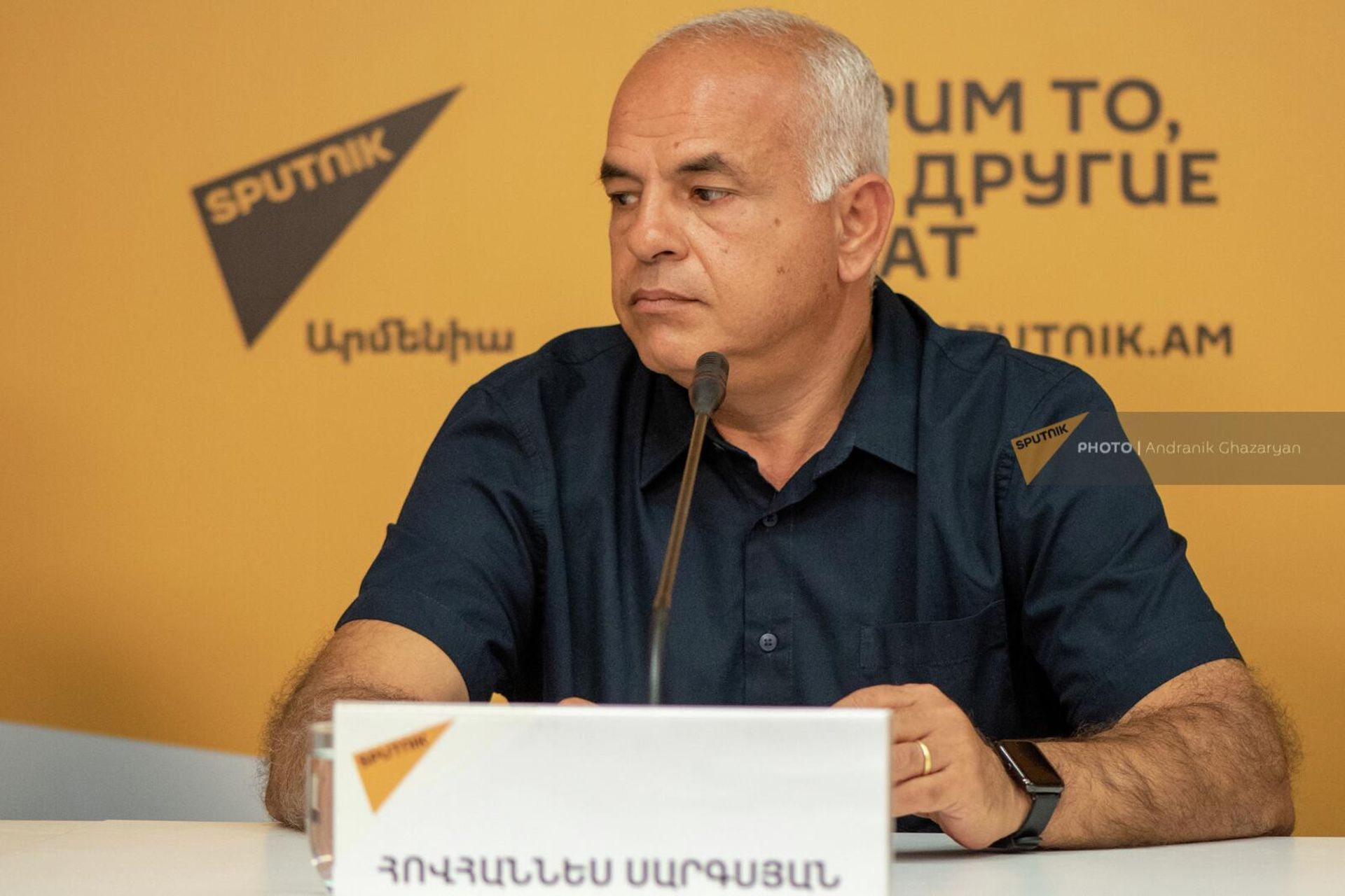 Заведующий кафедрой политологии РАУ Оганес Саркисян на пресс-конференции Как лучше понять Россию? Перспективы россиеведения в Армении (24 августа 2022). Еревaн - Sputnik Արմենիա, 1920, 24.08.2022