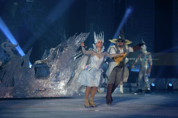 Пара двукратных чемпионов мира Денкова и Ставиский выступает так, как на международных соревнованиях - Sputnik Армения