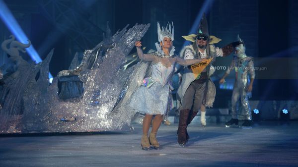 Репетиция ледового шоу Снежная королева в Ереванской школе фигурного катания и хоккея (25 августа 2022) Еревaн - Sputnik Армения