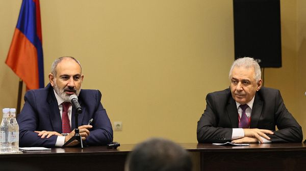 Премьер-министр Никол Пашинян встретился с представителями армянской общины Владивостока - Sputnik Армения