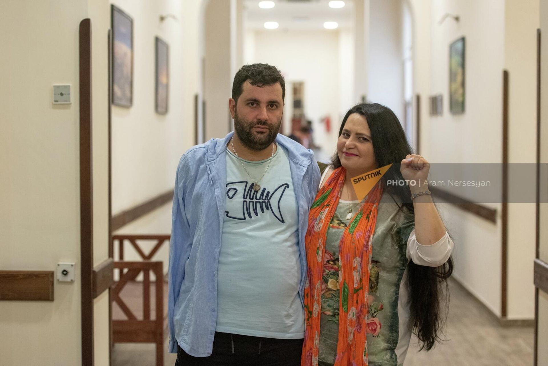 Армине Мелик-Исраелян и Гарик Микаелян в реабилитационном центре Дом солдата - Sputnik Արմենիա, 1920, 10.09.2022