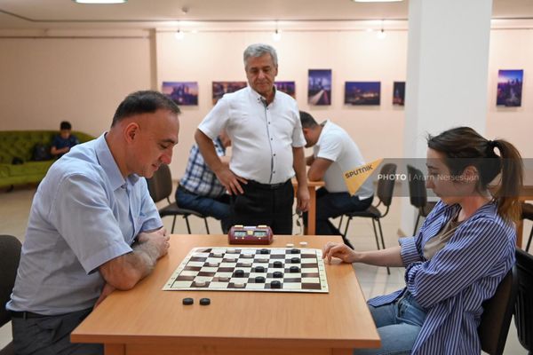 Երևանում անցկացվել է շաշկու մրցաշար՝ նվիրված Մոսկվայի օրվան - Sputnik Արմենիա