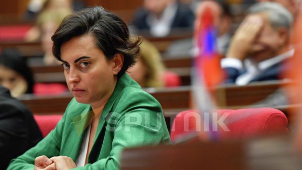 Լենա Նազարյան - Sputnik Արմենիա